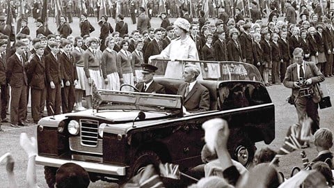 Land Rover y la Reina Isabel II