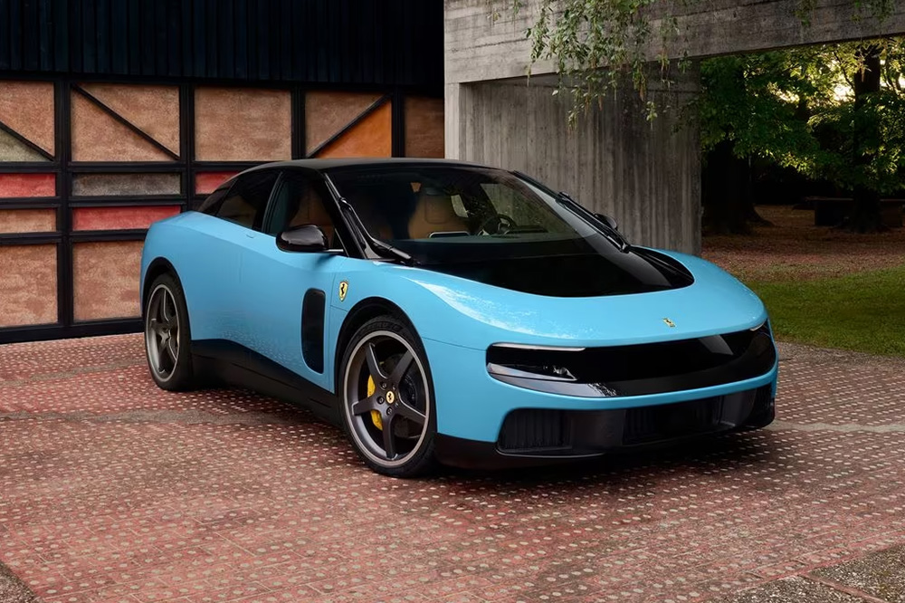 Ferrari Luce