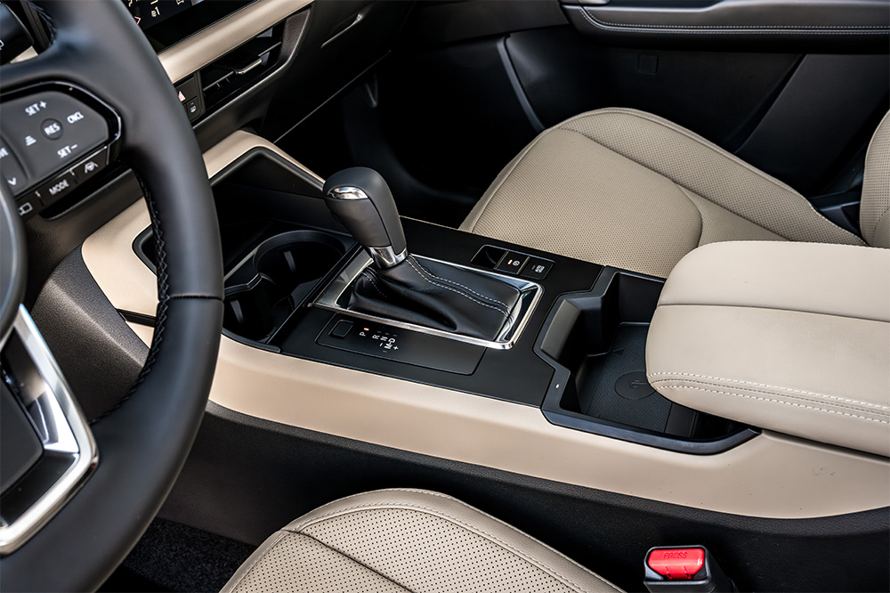 Mazda ya no tiene opcion de cambio manual; el cambio automático por convertidor de par fue lo que menos nos gustó.